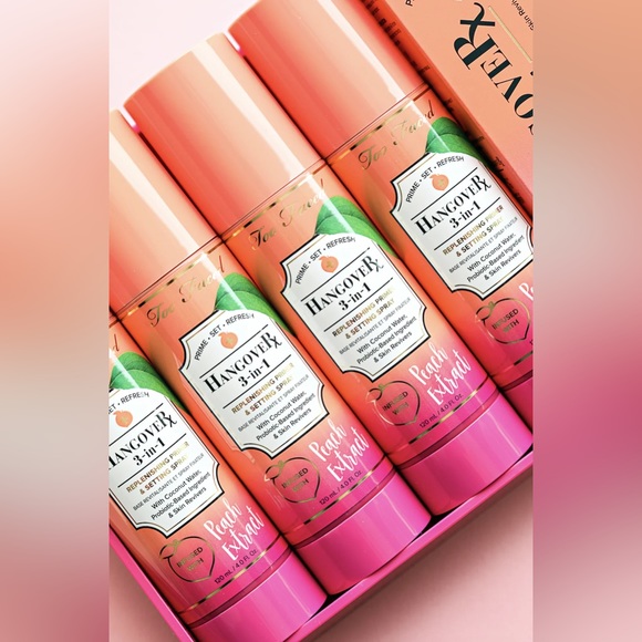 🍑 TOO FACED Hangover 3 in 1 Peach Extract Replenishing Primer & Setting Spray 🍑 - Picture 3 of 11